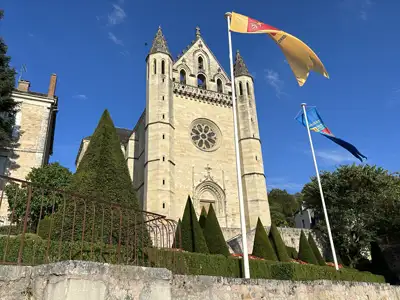 L'Église Saint-Sour proche du camping La Salvinie.