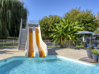 Tobogan double glisse au camping La Salvinie