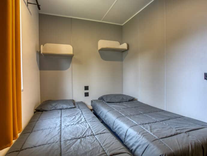 Chambre mobil home grand confort 26m2 au camping La Salvinie