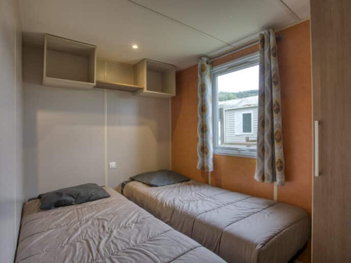 2 lits simples Mobil home confort plus au camping la Salvinie